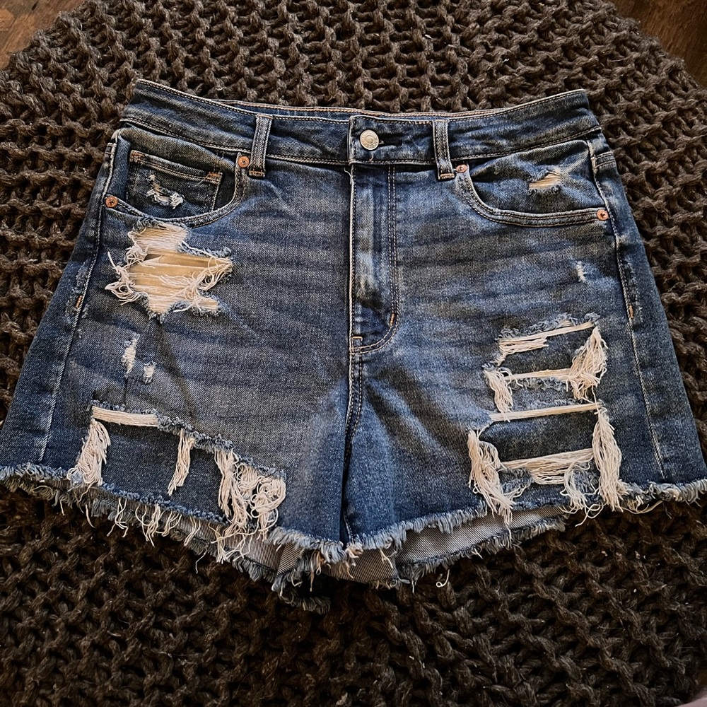 ♡ American Eagle • Mom Short ♡